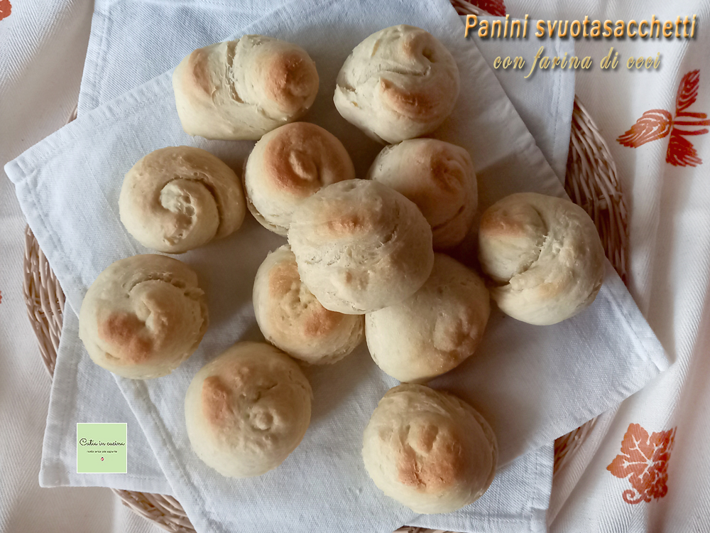 Bollos ‘vaciabolsas’ con harina de garbanzos