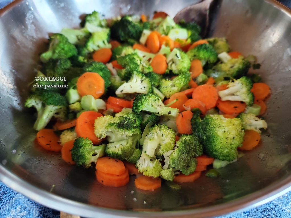 Brócoli y zanahorias a la sartén