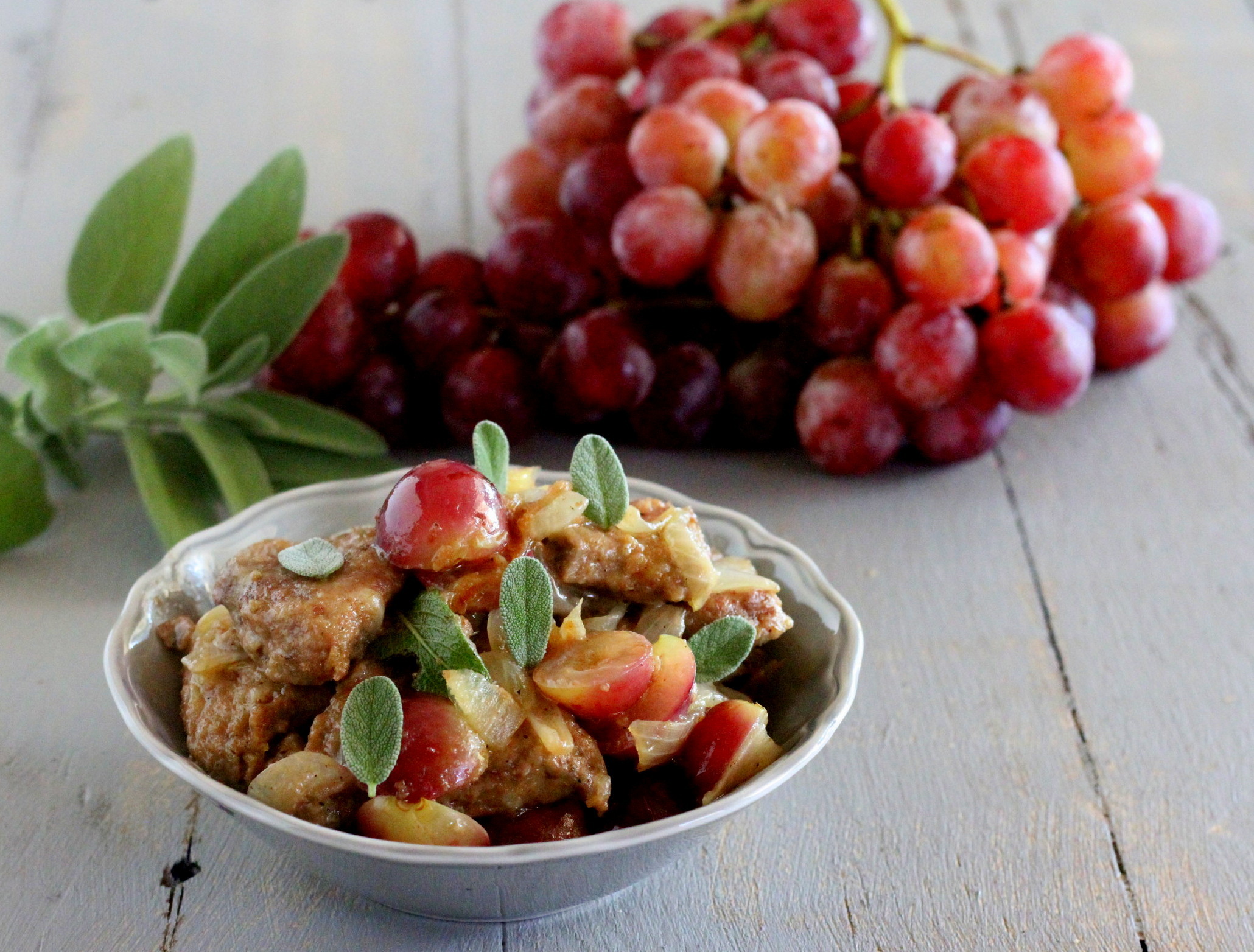 Hígado de ternera con uvas