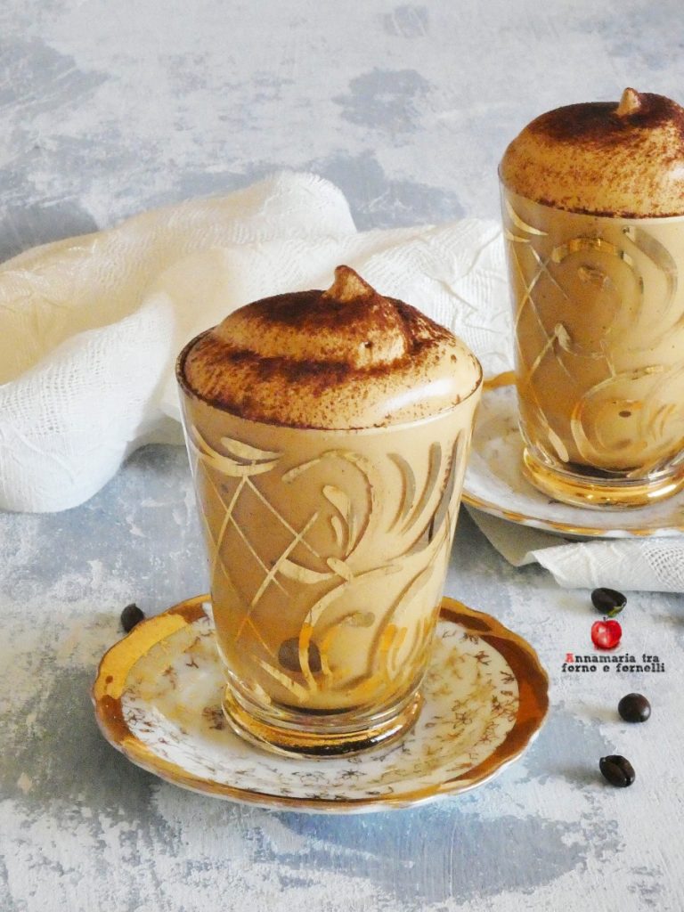 crema fría de café vertical