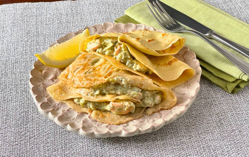 Crepes con salmón y brócoli