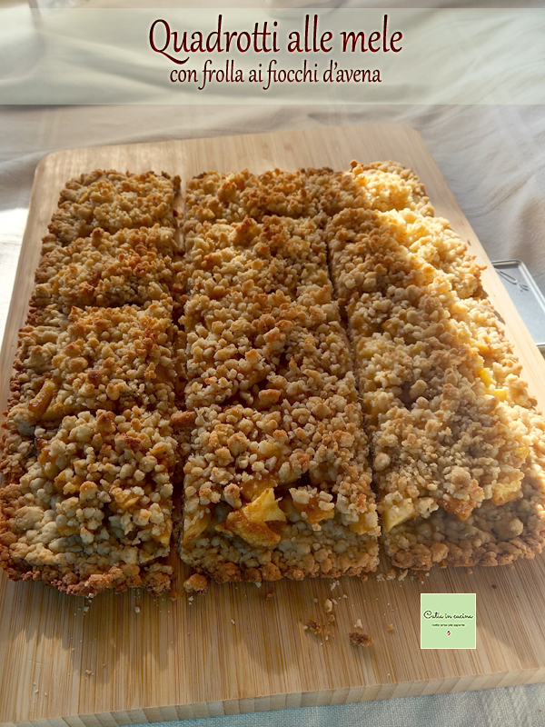 cuadraditos de manzana con masa quebrada de copos de avena