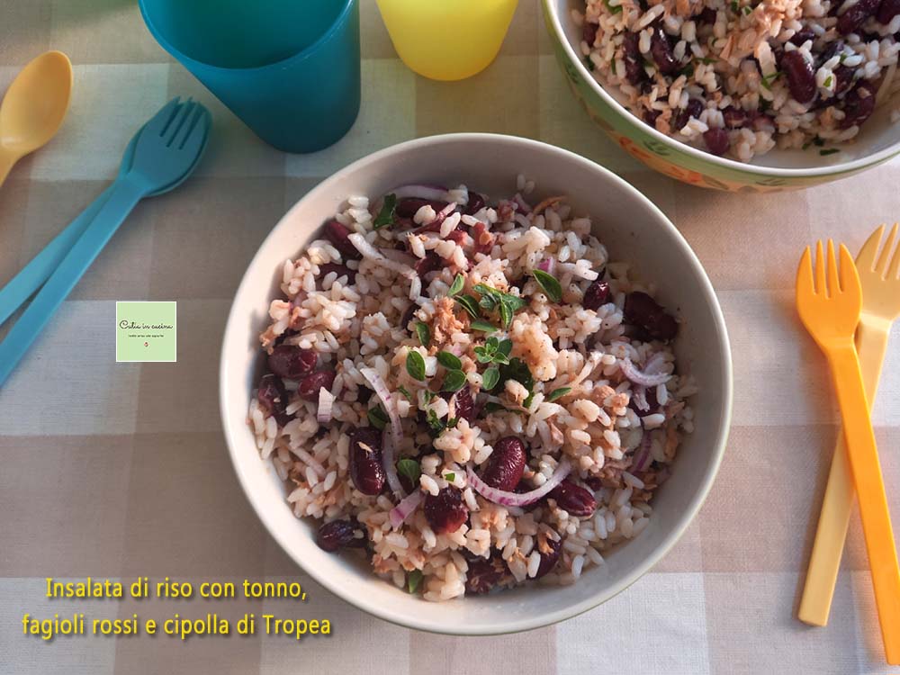 Ensalada de arroz con atún, alubias y cebolla de Tropea