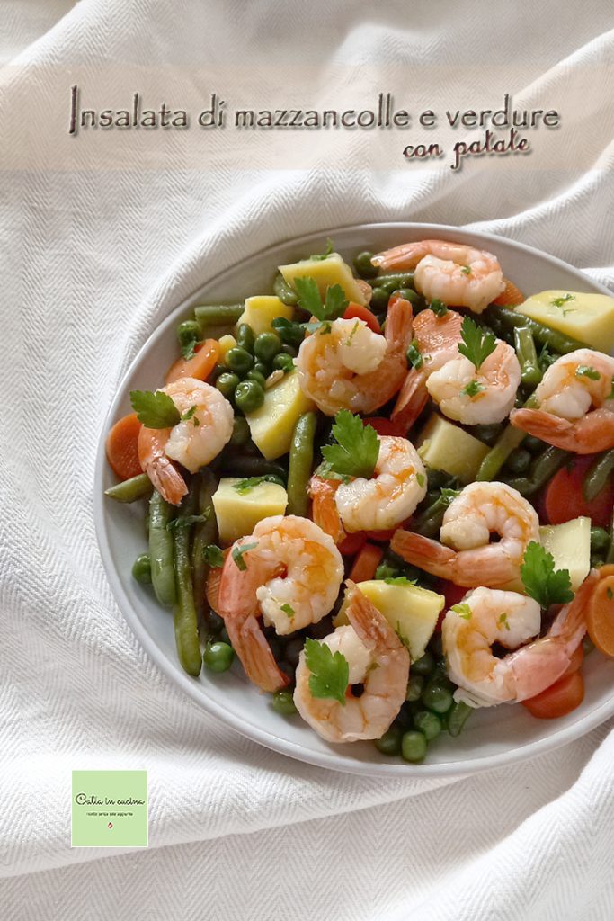ensalada de langostinos y verduras con patatas