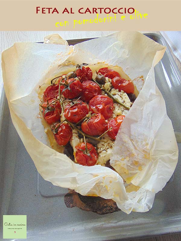 feta en papillote con tomatitos y aceitunas