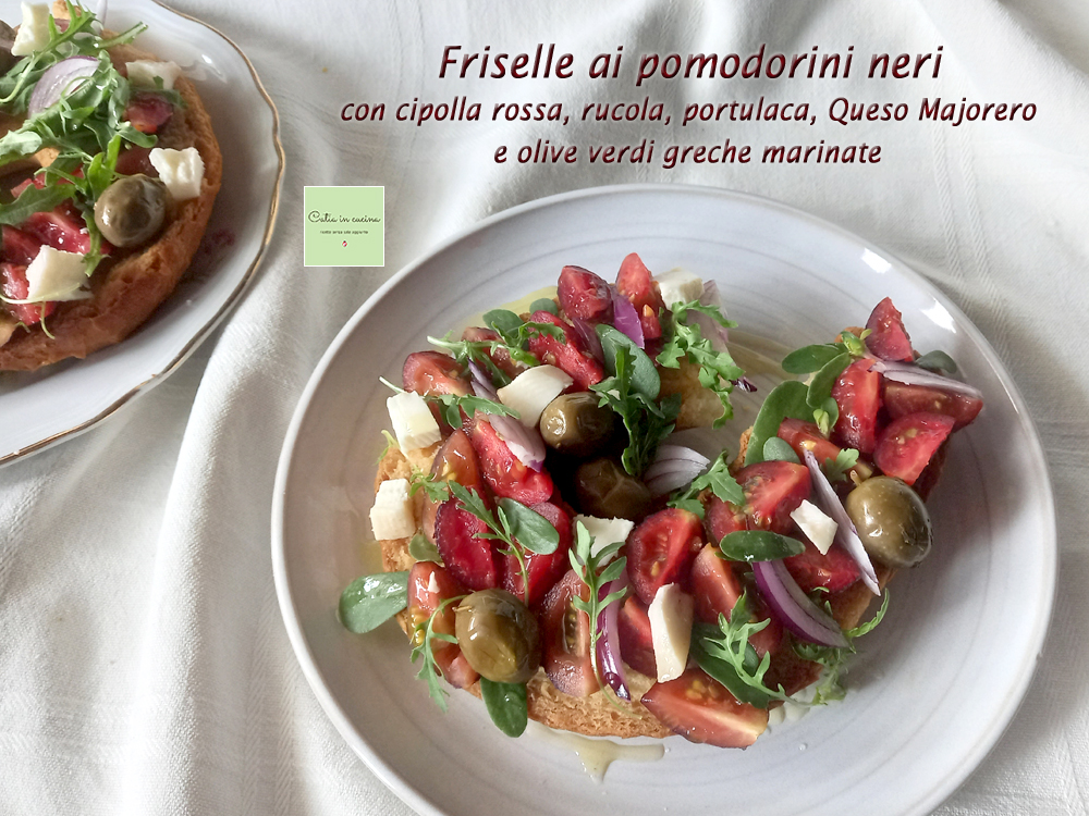 Friselle con tomatitos negros, aceitunas griegas y Queso Majorero