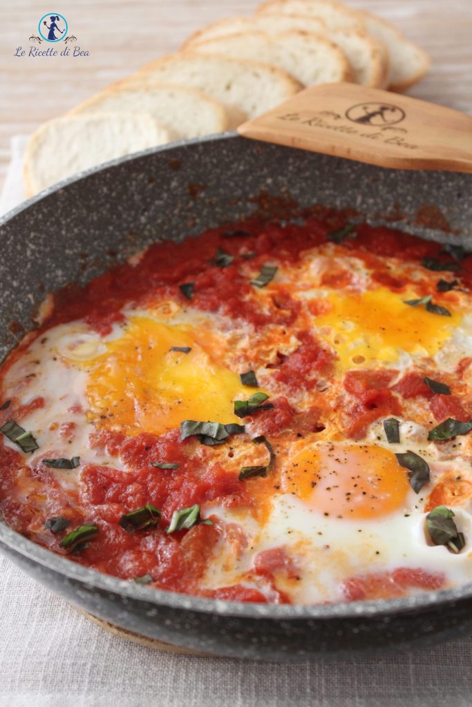 huevos en el purgatorio receta fácil y rápida