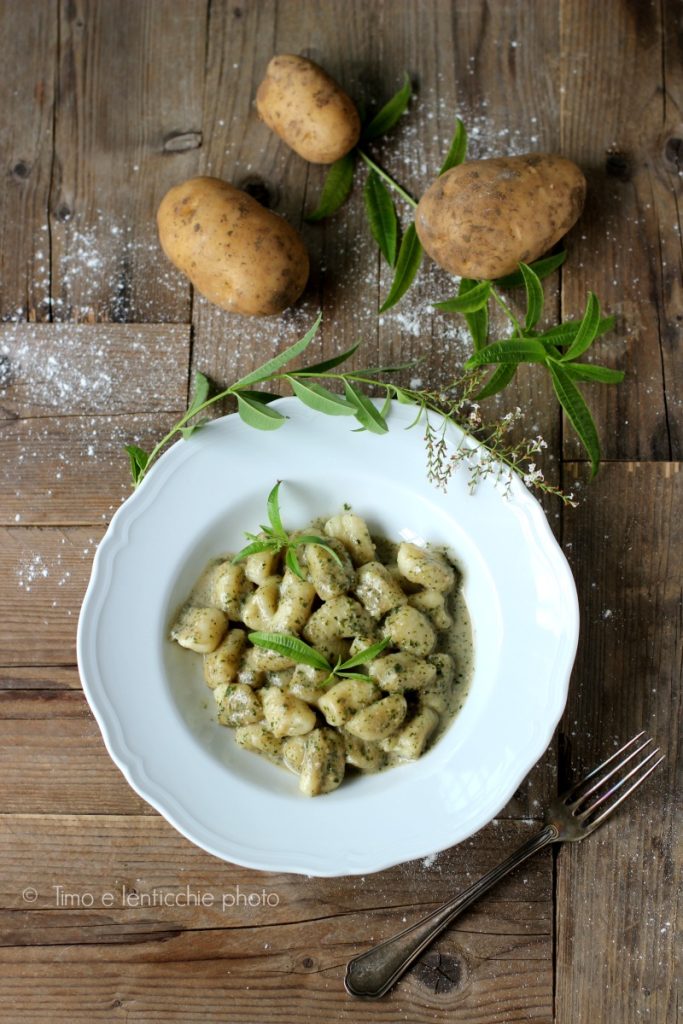 Ñoquis de patata con crema de hierba Luisa 3