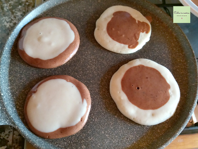 cocción de pancakes bicolor