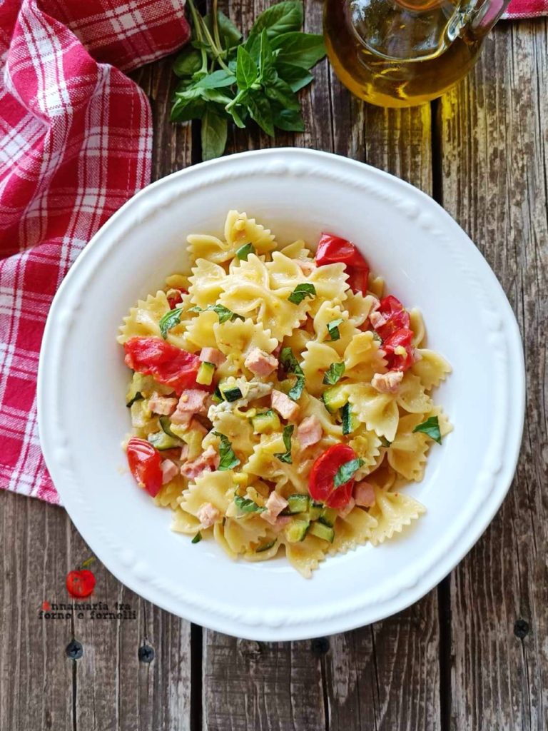 pasta con calabacines y jamón