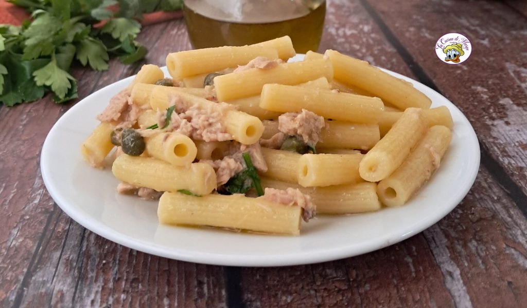 Pasta con atún en blanco