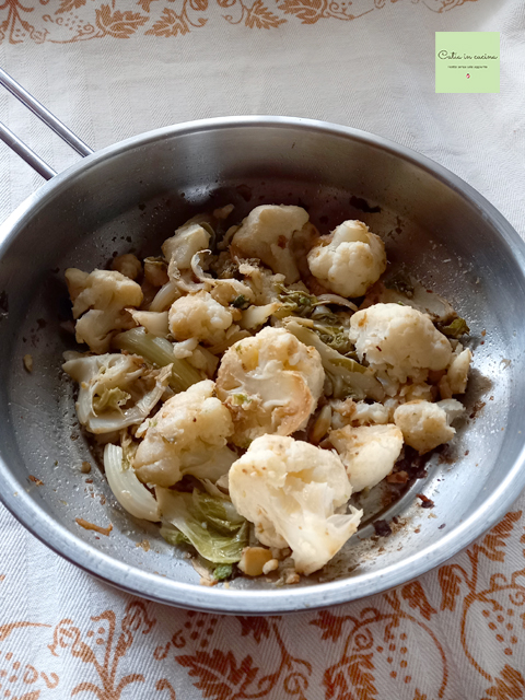 coliflor rehogado en la sartén