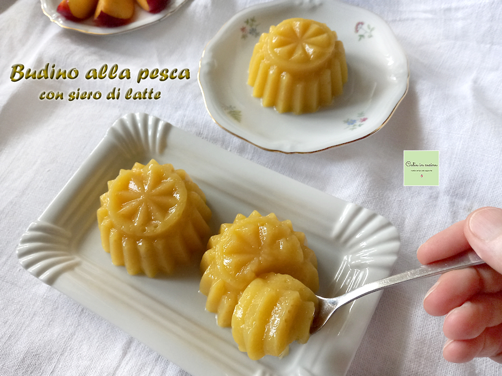 pudin de melocotón con suero de leche