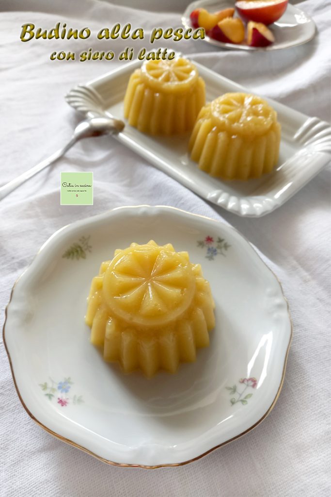 pudin de melocotón con suero de leche