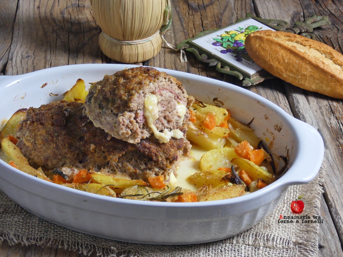 Rollo de carne al horno con patatas y zanahorias