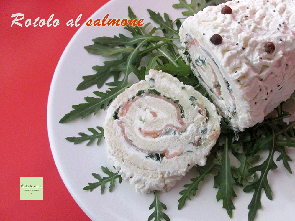 Rollo de salmón con ricotta y rúcula