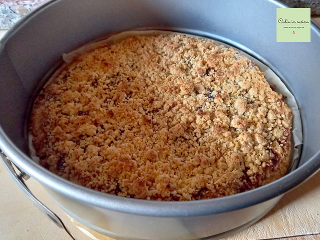 tarta desmenuzada integral en molde