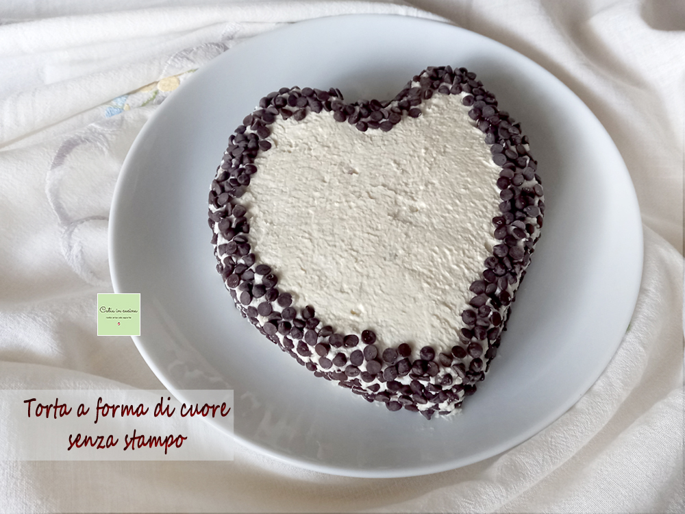 Tarta en forma de corazón sin molde