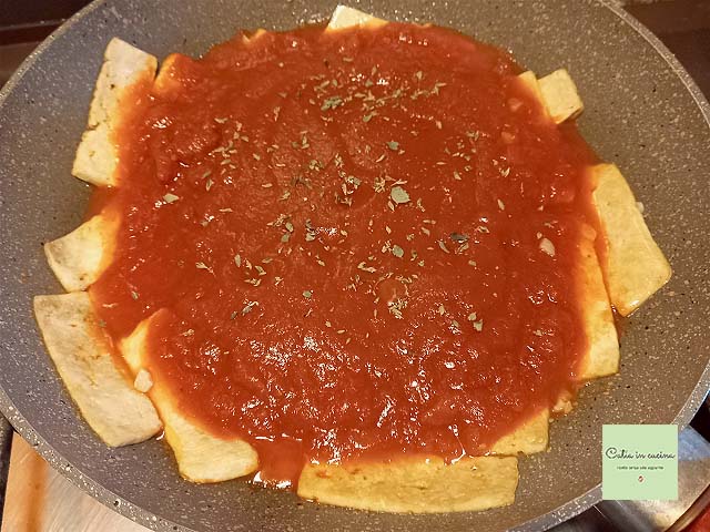 tofu a la pizzaiola - verter el puré