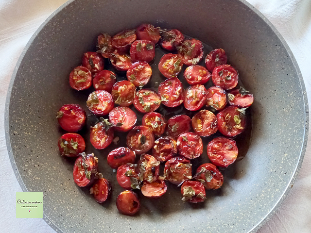 tomates cherry negros confitados