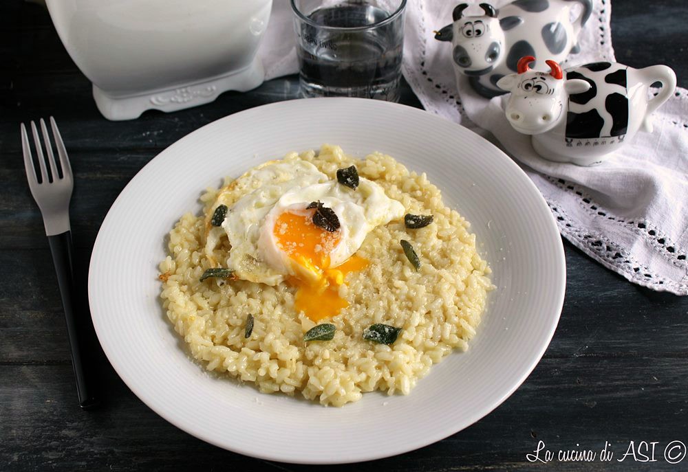 Arroz con yema fundente