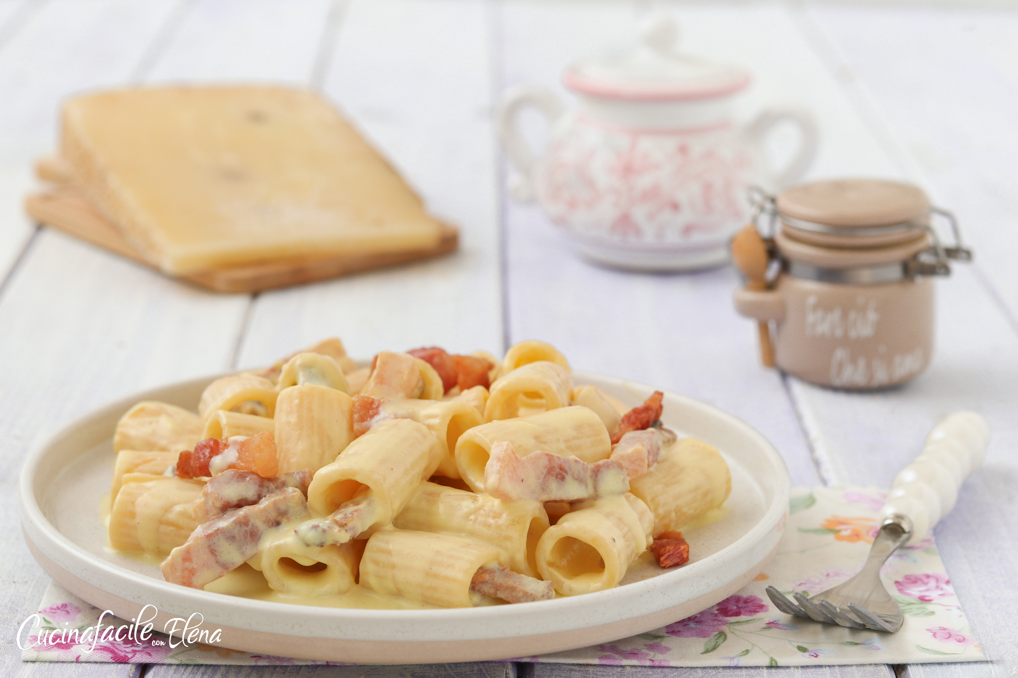Carbonara sin huevos (falsa pasta a la carbonara)