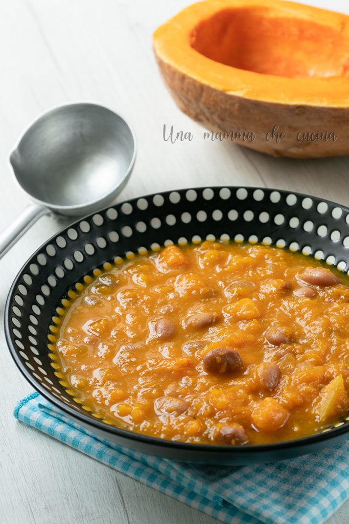 Sopa de calabaza y alubias