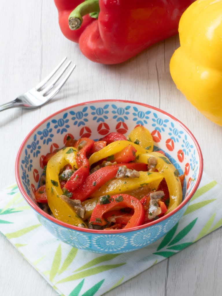 Pimientos asados con salsa de anchoas