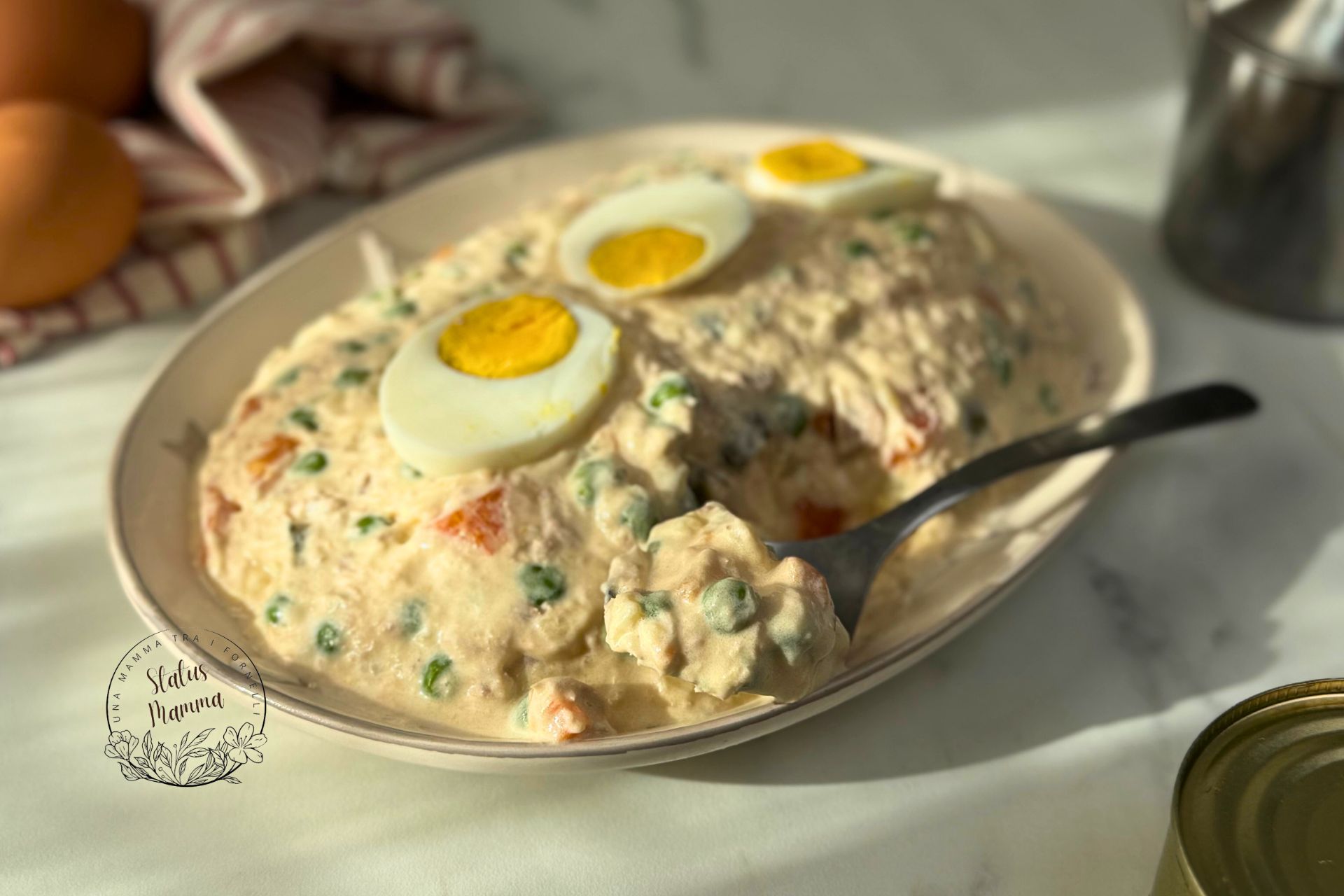 Ensaladilla rusa con atún cremosa: el método sencillo para hacerla compacta y perfecta incluso al día siguiente