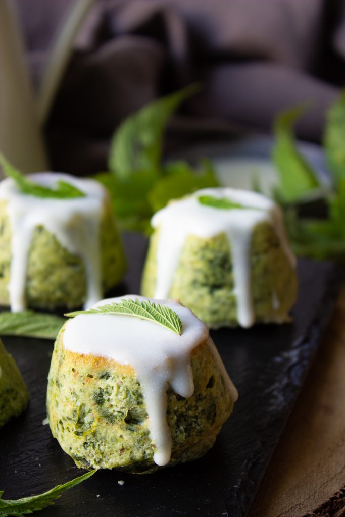 Flan de ortigas de montaña con fondue de Asiago