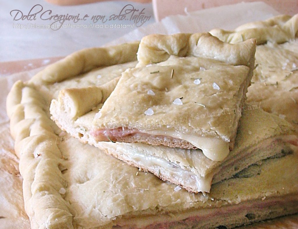 Focaccia de jamón cocido y mozzarella