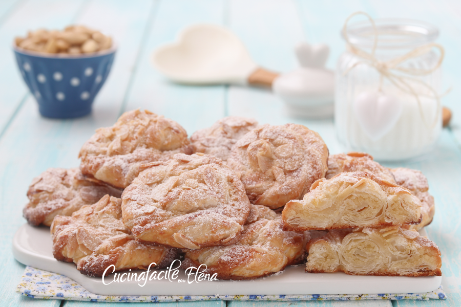 Hojaldritos de almendra