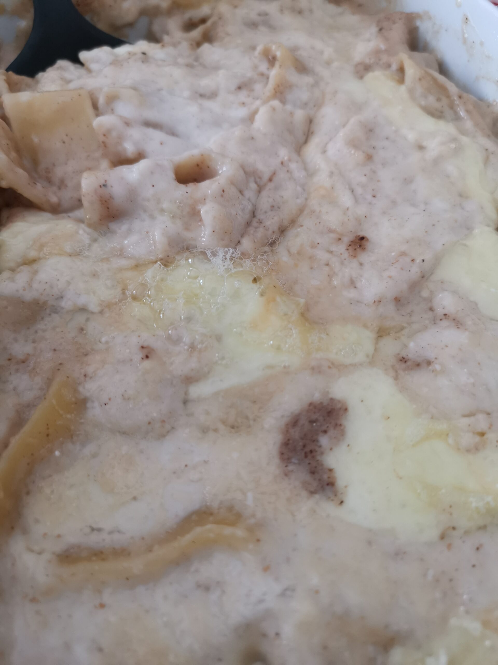 Pasta al horno con tomino y nueces