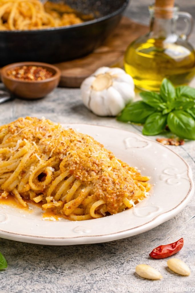 Pasta con pesto de tomates secos