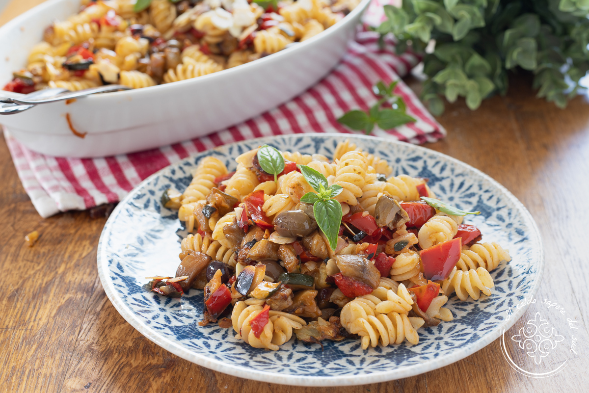 Pasta fría con verduras hechas en la freidora de aire