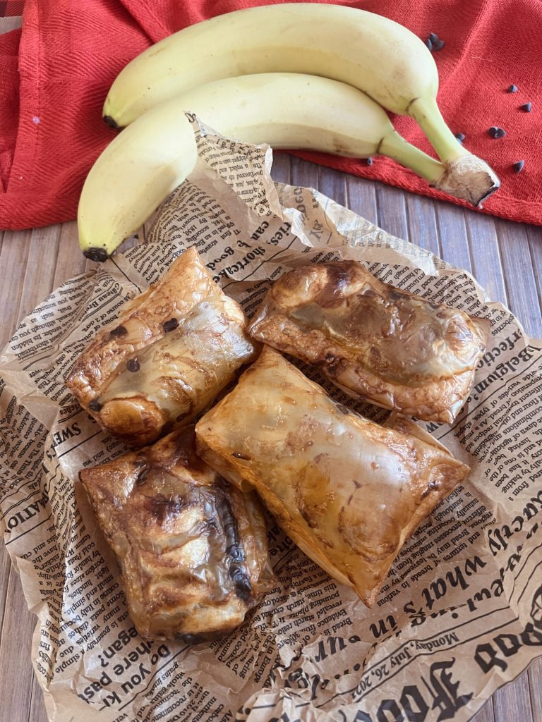 Hojaldres de arroz con plátanos y chocolate