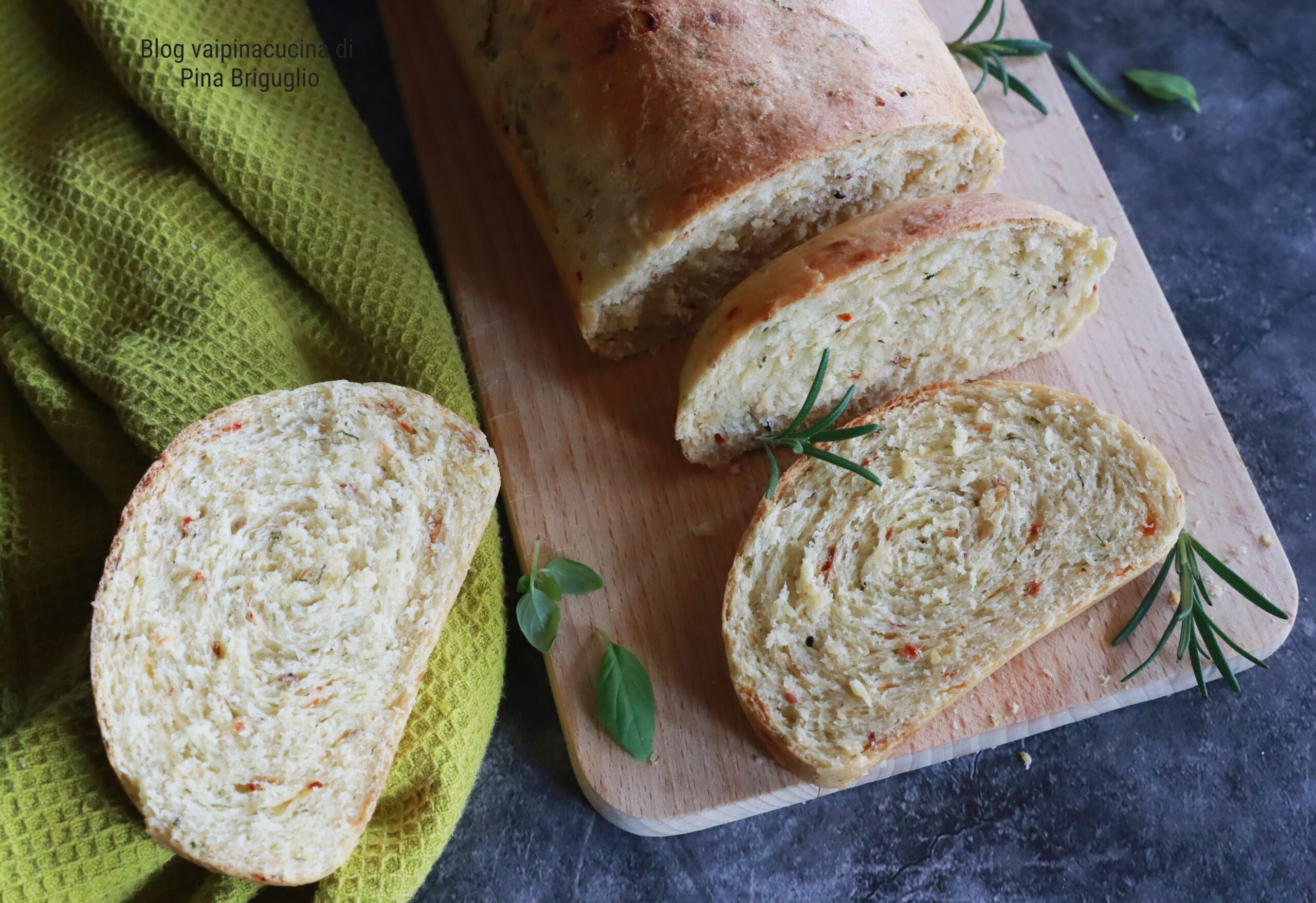 Pan de molde con hierbas
