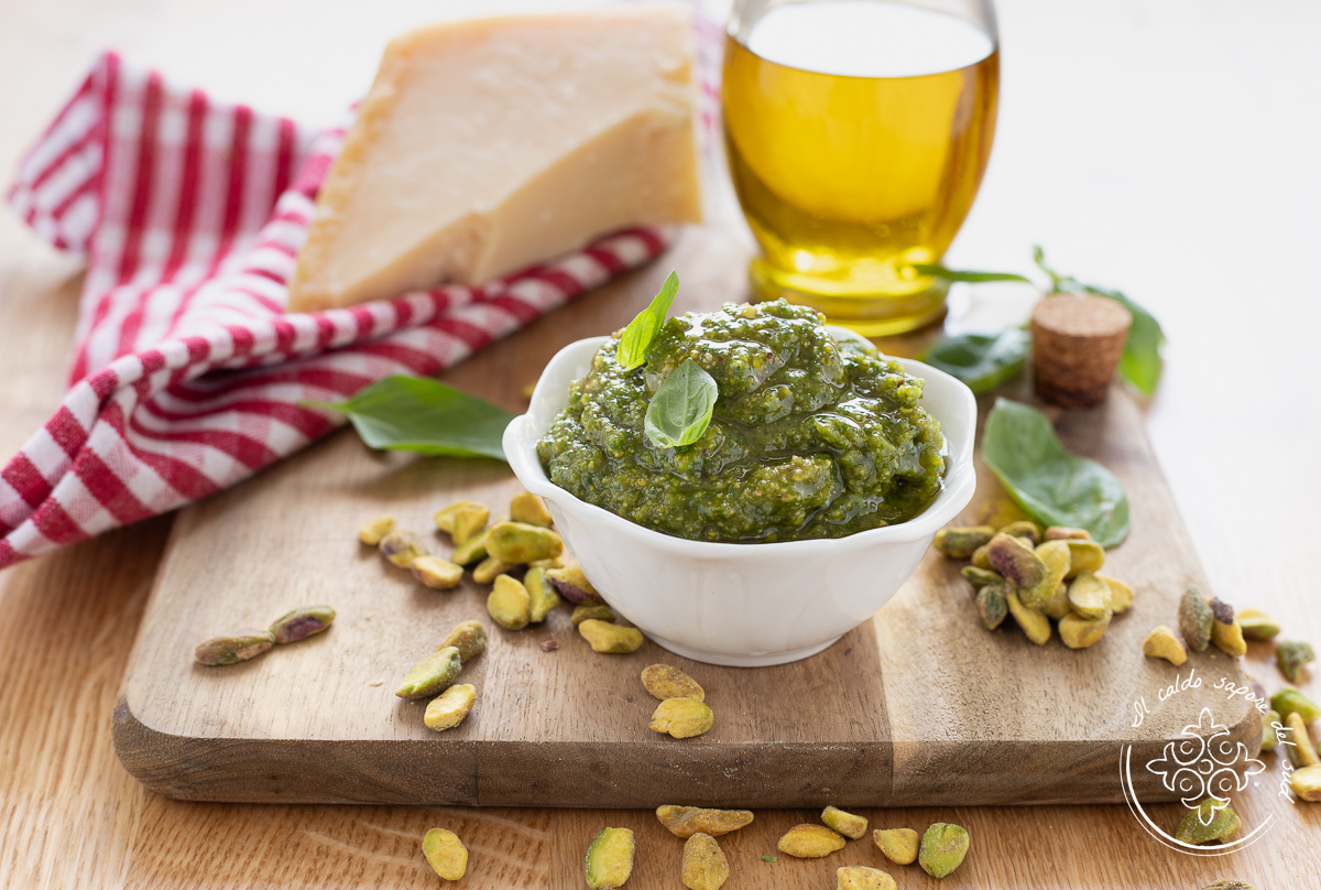 Pesto de pistachos y albahaca