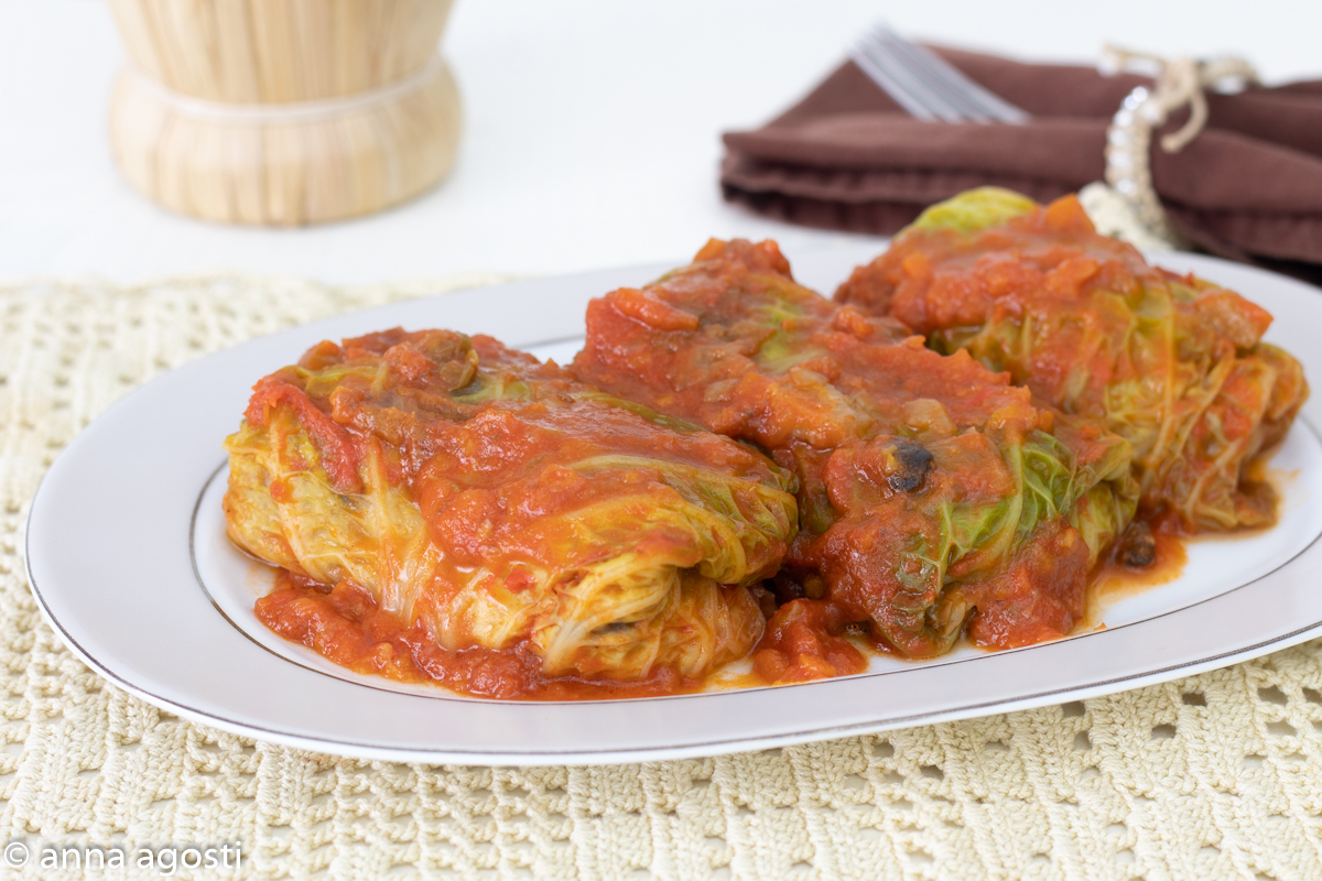 Rollitos de col en salsa