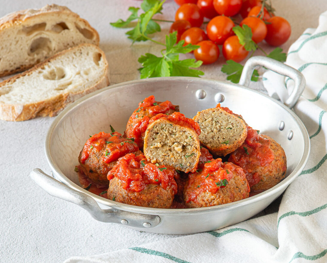 Albóndigas de champiñones en salsa