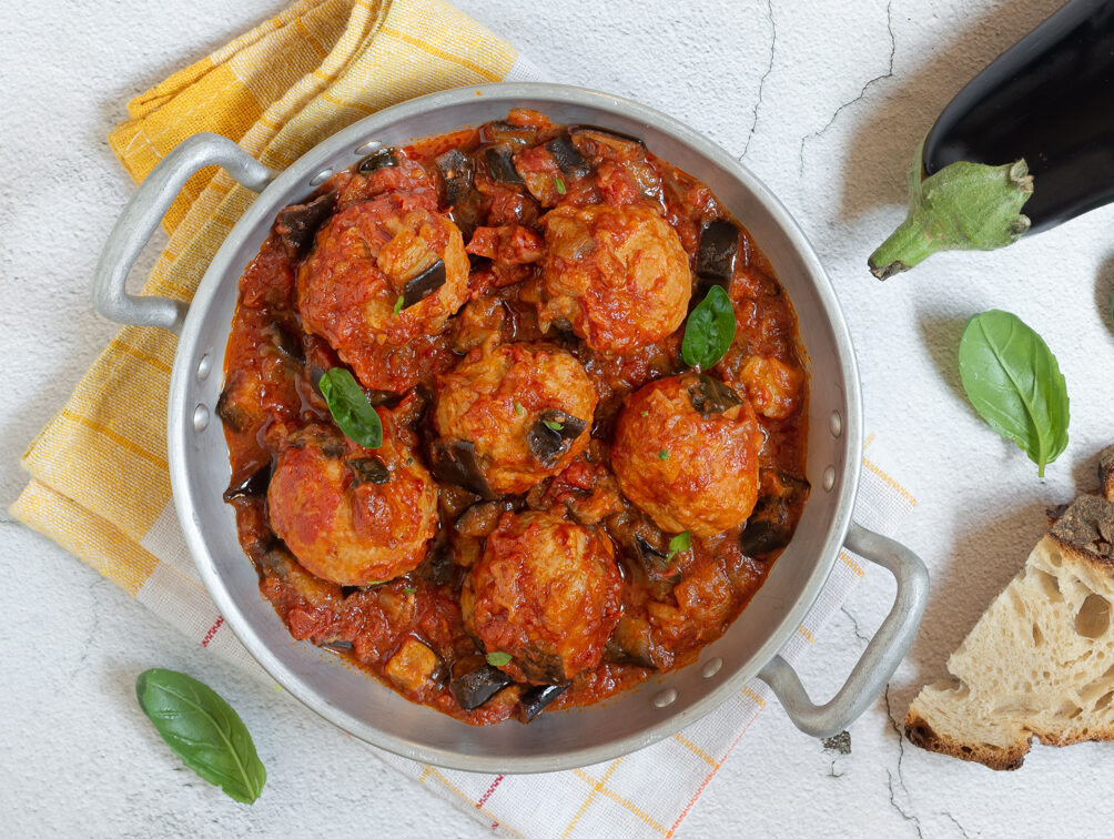 Albóndigas en salsa de berenjena