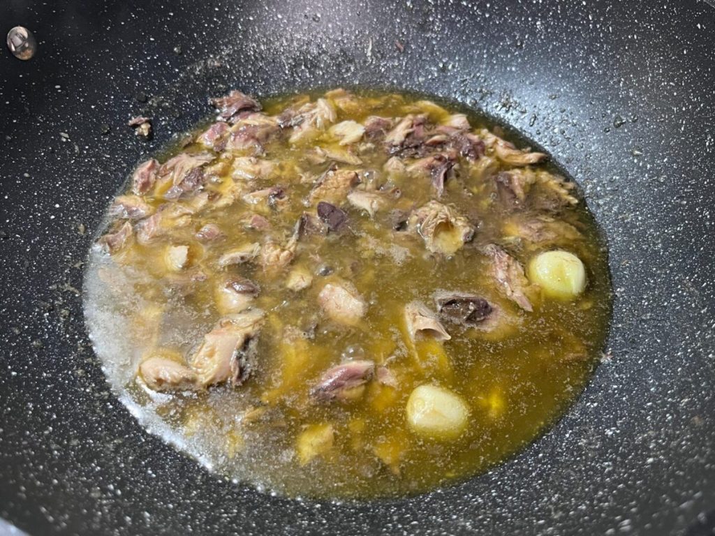 espaguetis con caballa sabrosos