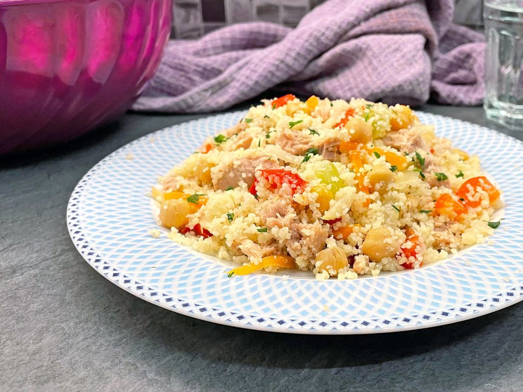 Cuscús frío con atún y garbanzos