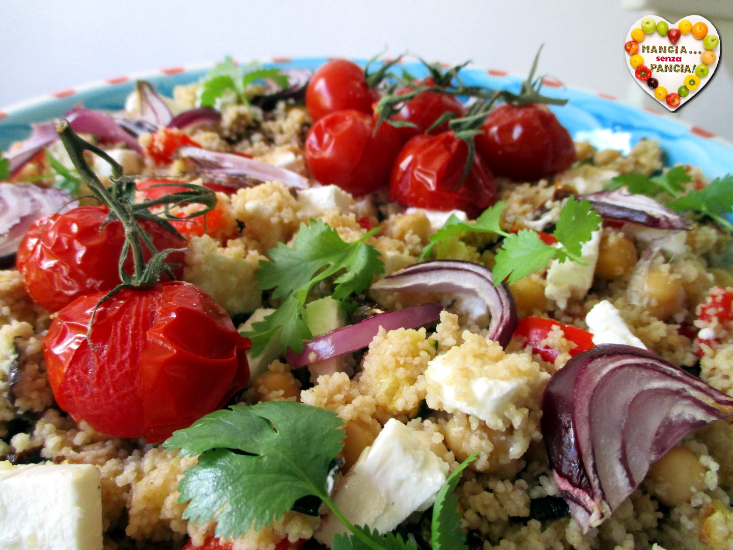 Cuscús con verduras a la parrilla, garbanzos y feta