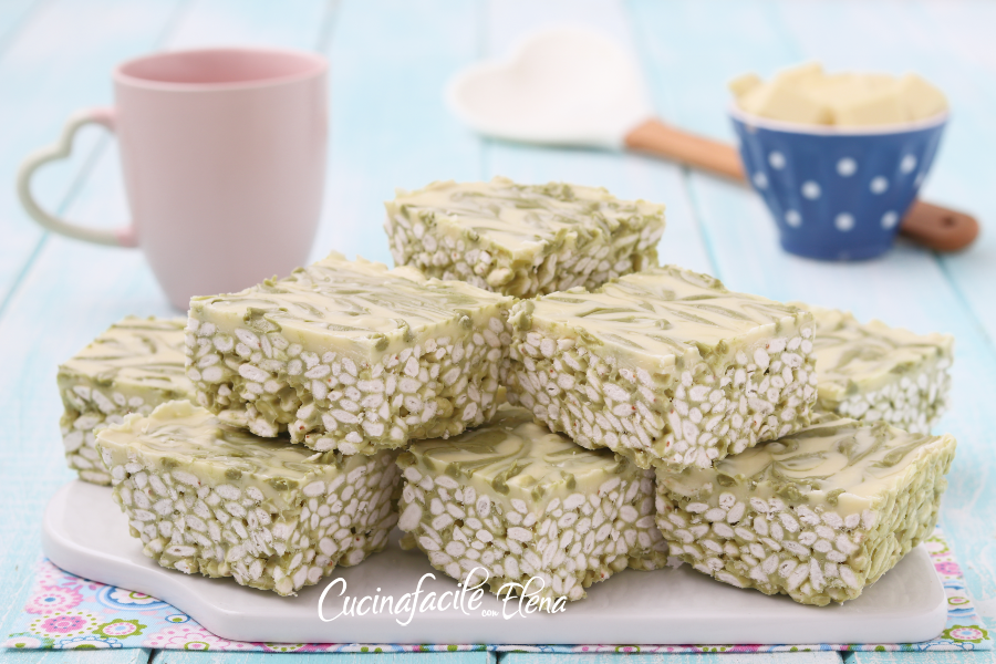 Dulces de arroz inflado con pistacho