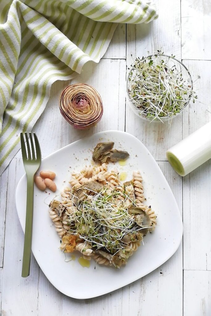 Fusilli con alcachofas