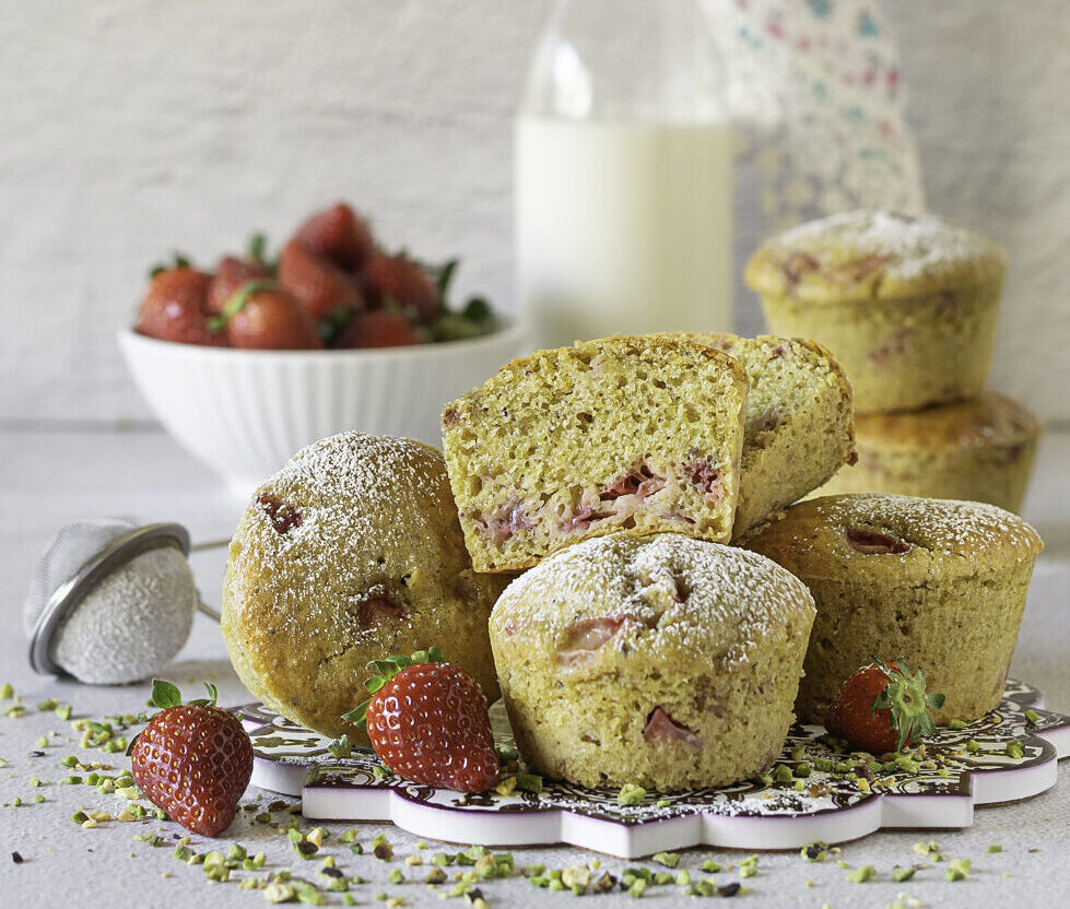 Muffins de fresas y pistachos