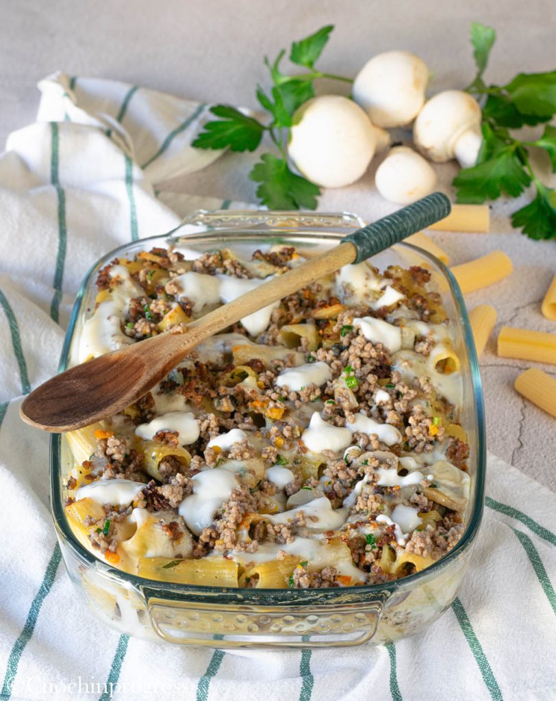 pasta al horno con ragú blanco