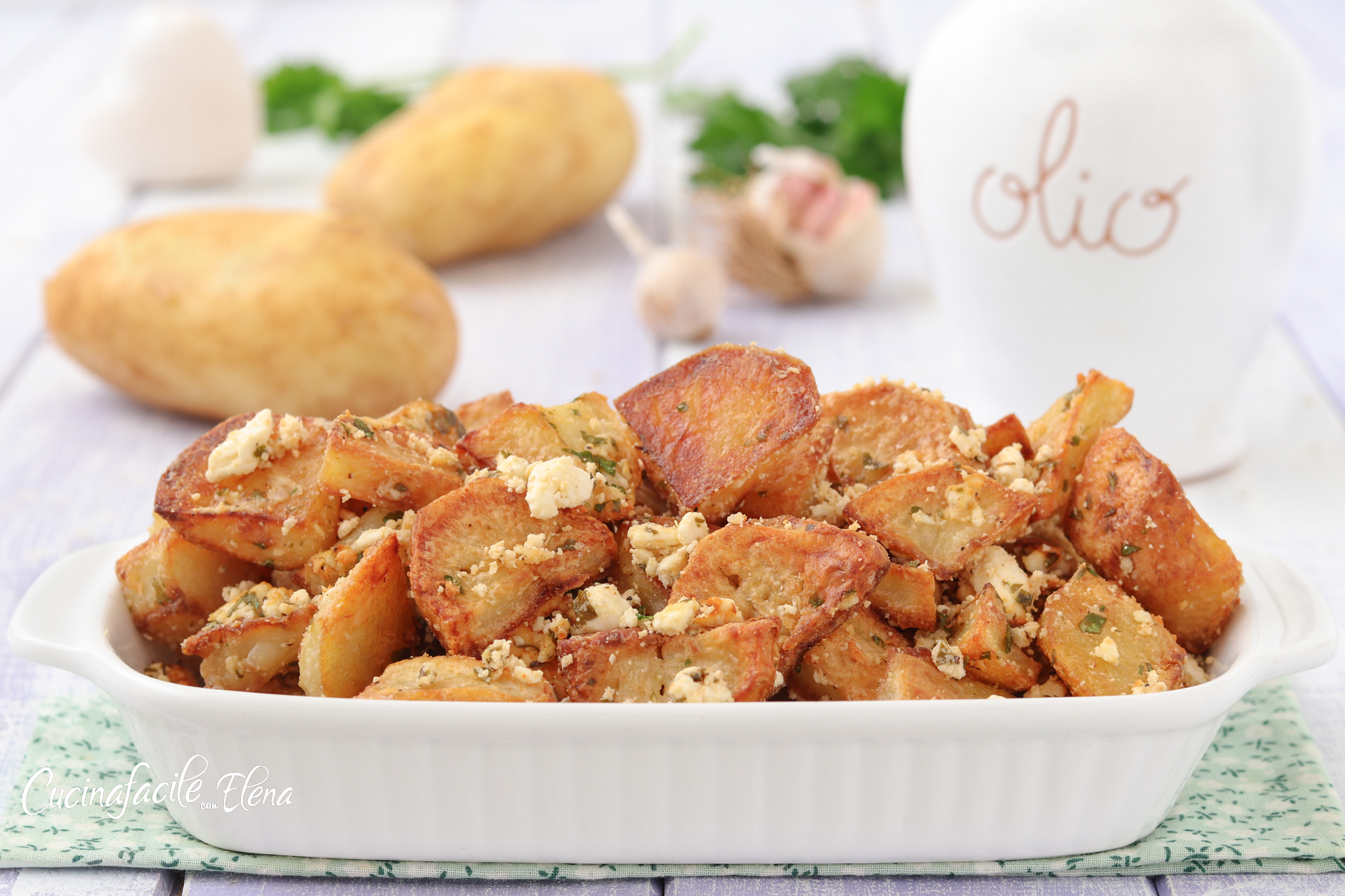 Patatas y feta al horno