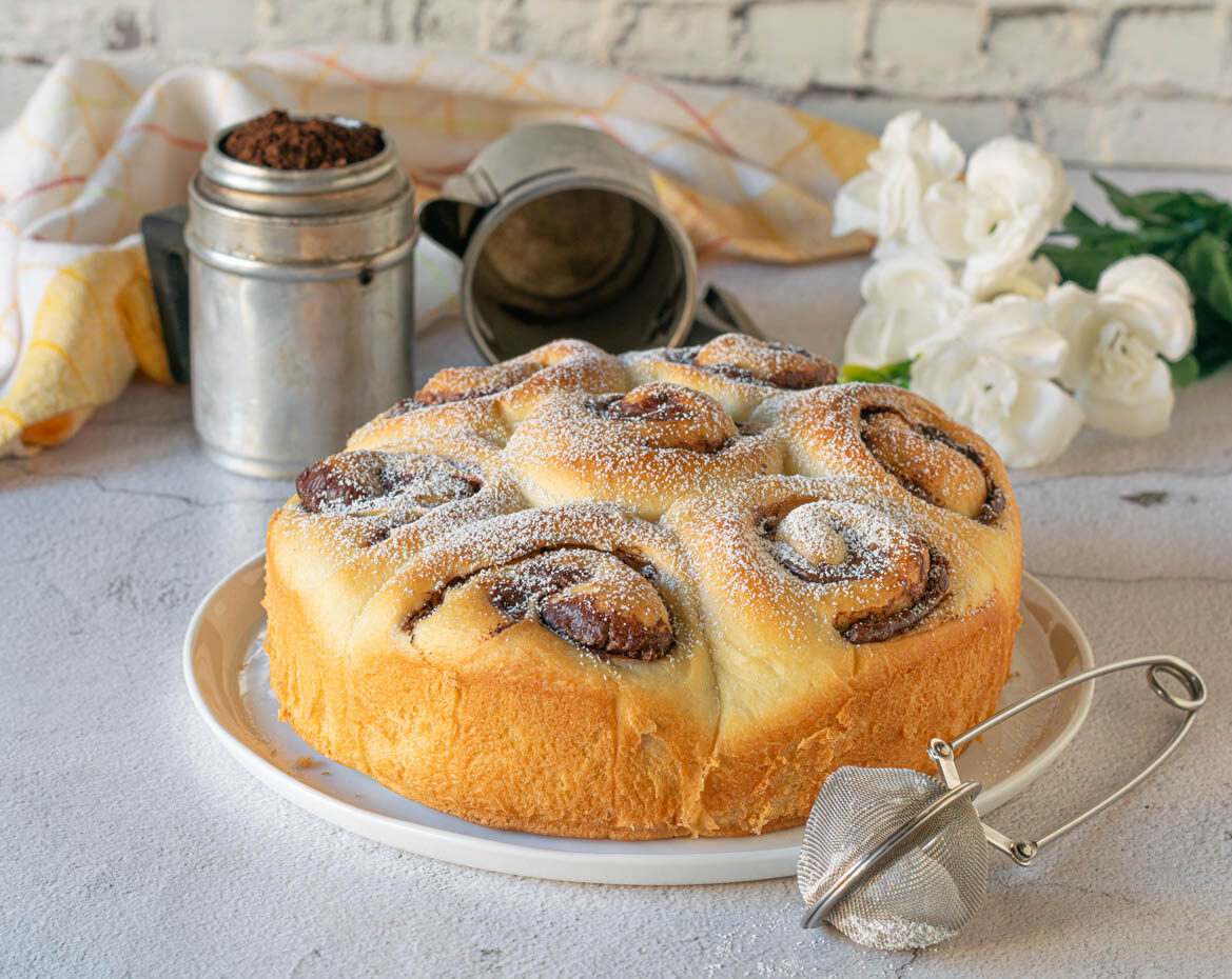 Rollos de brioche con crema de avellanas